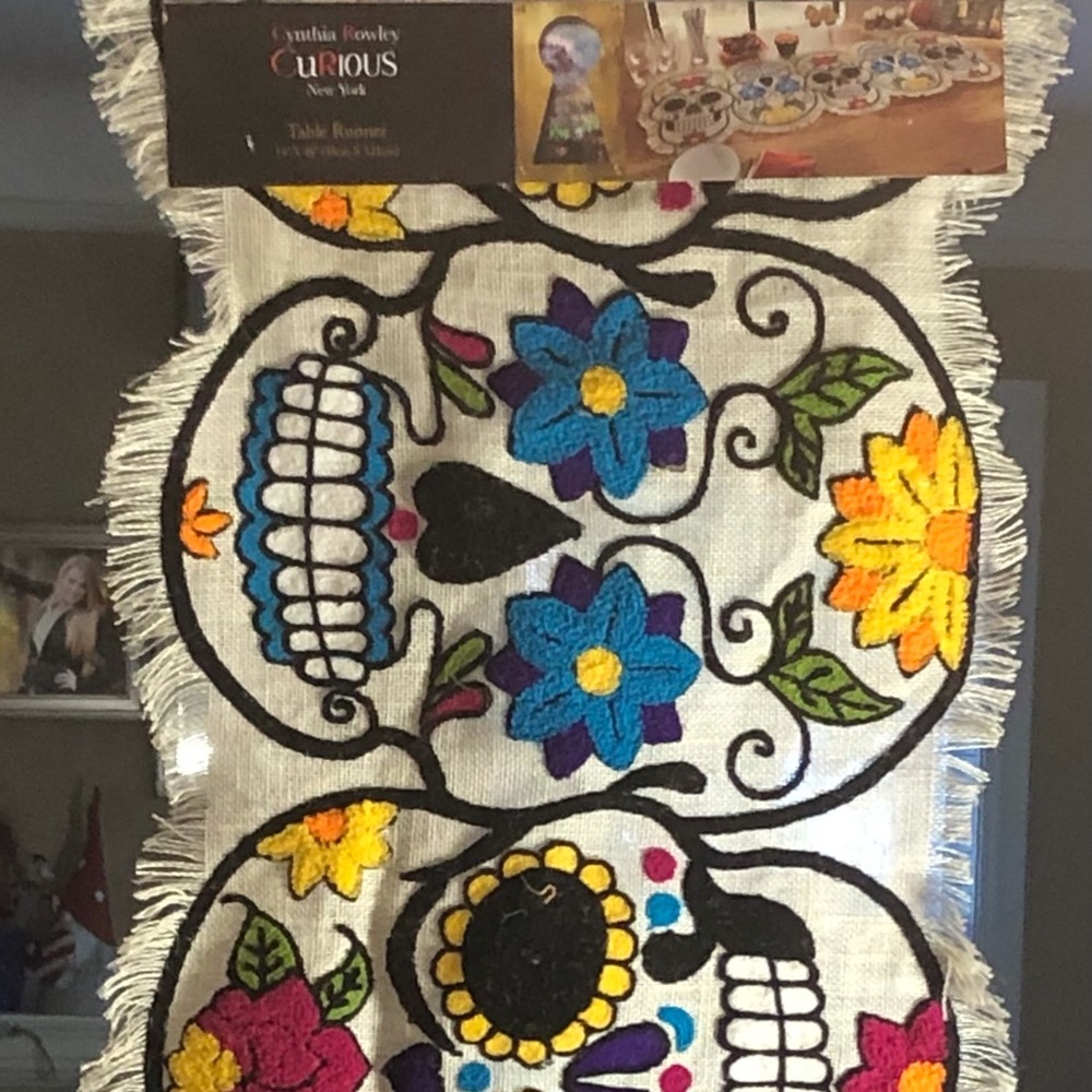 Cynthia Rowley HALLOWEEN SKULL RUNNER
